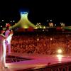 Sandy e Junior cantam no Rock in Rio, em 2001, para 250 mil pessoas