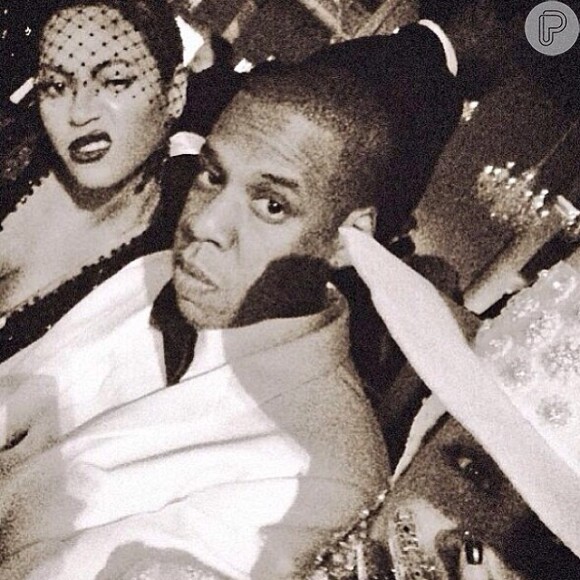 Beyoncé e Jay Z curtem o baile do  Met Gala 2014 no estilo gangster