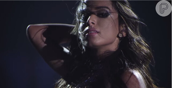 O primeiro episódio de 'Anitta Na Real' foi da música 'Blá Blá Blá'