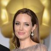 Angelina Jolie tem 38 anos