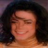 O clipe mistura imagens de vídeos famosos de Michael Jackson, como do clipe de 'Remember The Time'