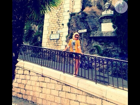 Paloma Bernardi posa na França antes de participar do Festival de Cannes 2014