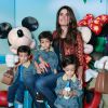 Isabella Fiorentino leva os filhos trigêmeos ao espetáculo 'Disney On Ice', em São Paulo