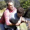 Virgílio (Humberto Martins) briga com Laerte (Gabriel Braga Nunes) na novela 'Em Família'