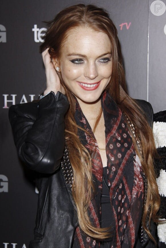 Mesmo com dívidas, Lindsay Lohan negou um cachê de meio milhão de dólares para integrar o elenco do reality show o 'Dancing With The Stars' por não ser nada envolvido com atuação