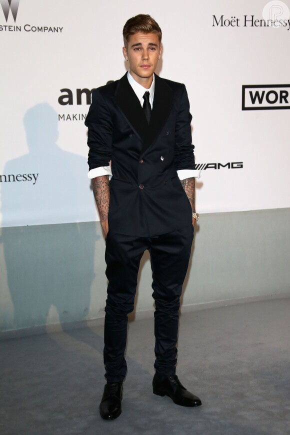 Justin Bieber prestigia o baile da amfAR durante o Festival de Cannes 2014