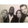 Convidados se divertem no photo boot no casamento de Kim Kardashian e Kanye West 