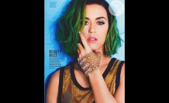 Recentemente Katy Perry fez uma sessão de fotos ao lado de Madonna para V Magazine em clima fetichista