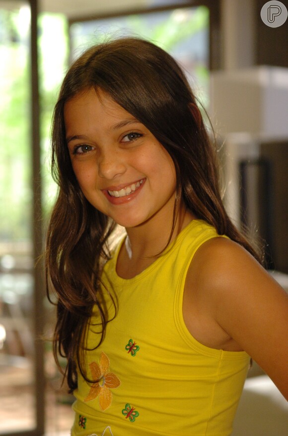 Aos 12 anos, com rosto de criança, Polliana Aleixo atuou na novela 'Beleza Pura'