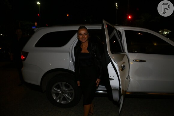 Famosos vão a evento de moda no Rio de Janeiro