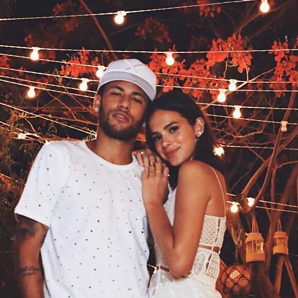 Bruna Marquezine lembrou que fortaleceu o amor com Neymar nos períodos de separações: 'Construímos nossa parceria, nossa amizade'