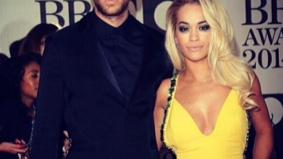Calvin Harris anuncia fim de namoro com Rita Ora no Twitter: 'Tudo de melhor'
