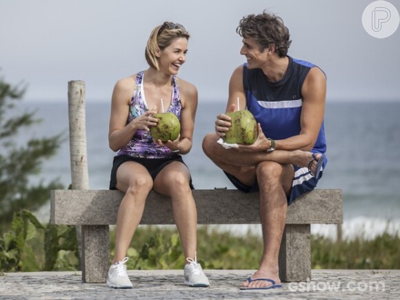 Silvia (Bianca Rinaldi) e Cadu (Reynaldo Gianecchini) se tornaram amigos durante o tratamento da cardiopatia do chef e depois do transplante de coração, na novela 'Em Família'
