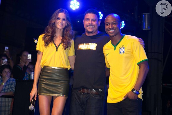 Ronaldo inaugura Casa Fenomenal no Rio com presença de famosos
