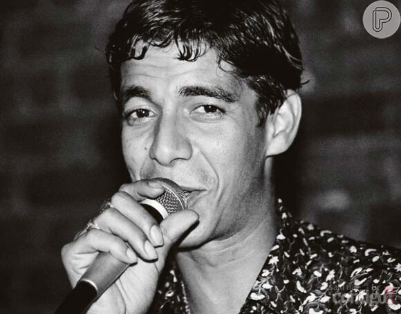Zeca Pagodinho faz show na década de 1980