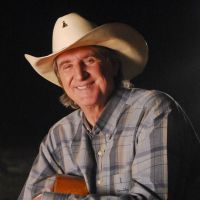 Sérgio Reis é hospitalizado em SP após arritmia cardíaca: 'Coração disparou'