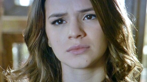 'Em Família': Luiza enfrenta Virgílio em briga e oferece o rosto ao pai. 'Bate!'