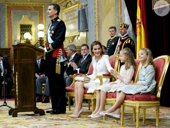 Na ocasião, o casal estava acompanhado pelas filhas, princesa Leonor, de 8 anos, e a princesa Sofía, de 7 anos de idade. 