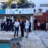 Príncipe Harry é recebido pelo campeão olímpico de natação Cesar Cielo