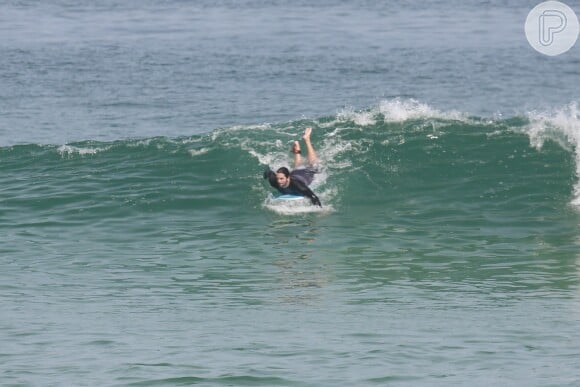 Vladimir Brichta costuma surfar para manter a forma