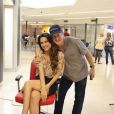  Fernanda Machado com o produtor Uri Singer nas grava&ccedil;&otilde;es de 'A Brasileira' (2013) 