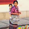 Mãe e filha guatemaltecas são clicadas pela equipe de 'Flor do Caribe'
