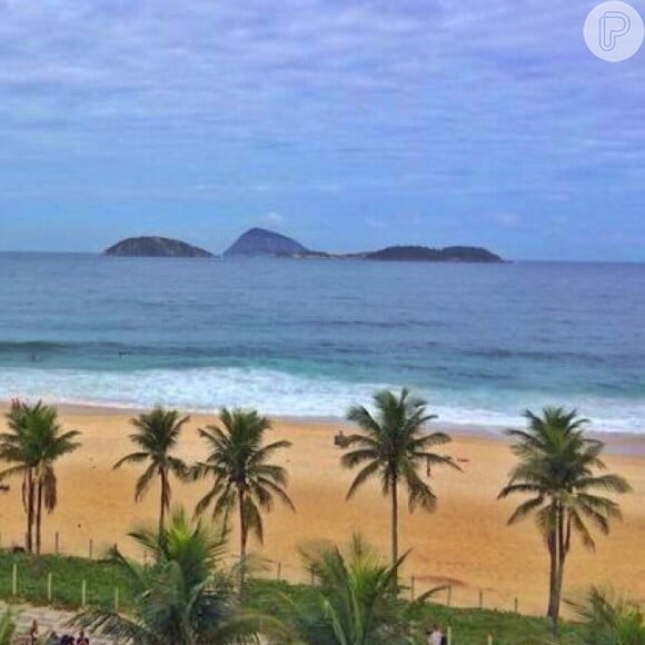 Gisele Bündchen posta foto de cenário brasileiro ao chegar no Rio de Janeiro e mostra torcida pelo Brasil através do Instagram: ' Meu país tropical, abençoado por Deus e bonito por natureza! VamosBrasil', escreveu ela na legenda da imagem