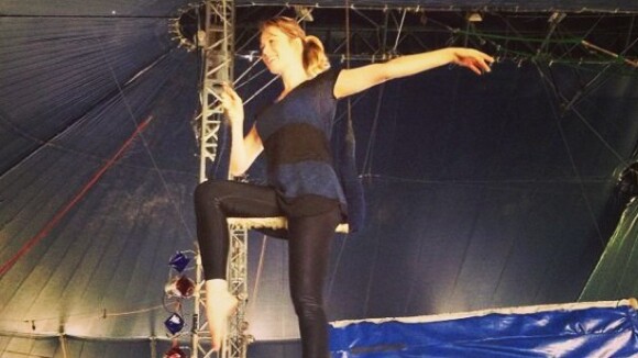 Mariana Ximenes faz aula no circo para interpretar trapezista em filme