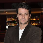 Prestes a ser pai de gêmeos, Marcelo Serrado faz 46 anos longe do Carnaval