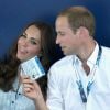 Kate Middleton e príncipe William foram vistos em momento de descontração durante um evento, nesta segunda-feira, 28 de julho de 2014