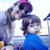 Luana Piovani passeia com o filho, Dom, de 2 anos, de bicicleta no Rio