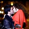 Junno Andrade beija a atriz Monaliza Marchi em clipe da música 'Aonde você foi parar', lançada em 2010