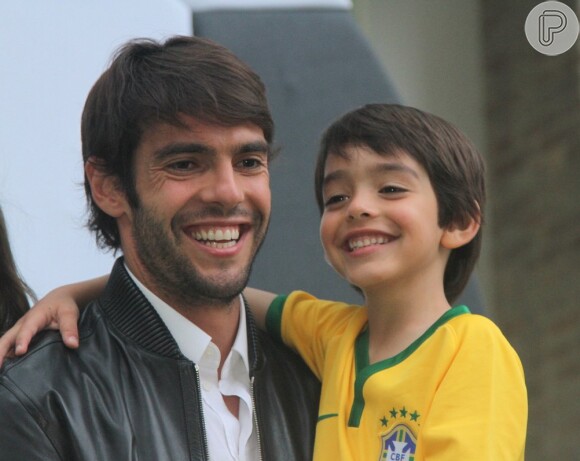 O jogador Kaká é  pai de Luca, de 5 anos. As semelhanças deixam claro sobre a influência da genética do craque