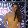 Carolina Dieckmann muda o visual e aparece com o cabelo mais escuro na festa de Preta Gil, no Baile da Favorita, no Rio de Janeiro (7 de agosto de 2014)