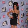Amy Winehouse terá estátua em sua homenagem