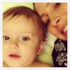 Claudia Leitte em um momento 'selfie' com Rafael, seu filho caçula 