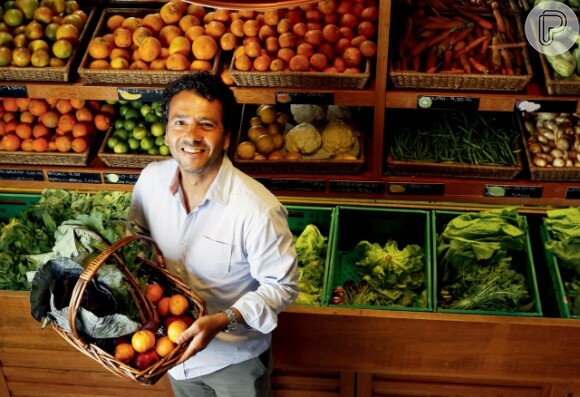 Para manter a forma, Marcos Palmeira faz pilates e come alimentos orgânicos. O ator tem uma loja que vende esses produtos no Rio de Janeiro
