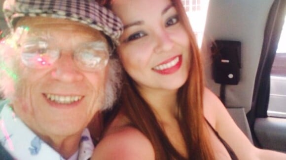 Após ser despida por Silvio Santos, pianista volta ao SBT: 'Simpatizou comigo'