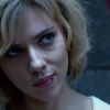 Scarlett Johansson protagoniza cenas de ação no filme 'Lucy', do cineasta Luc Besson. A atriz vive uma mulher que consegue atingir 100% da capacidade cerebral e conquista habilidades especiais