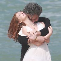 'Império': Zé Alfredo sonha com Maria Isis na praia. 'O que ele queria ter'