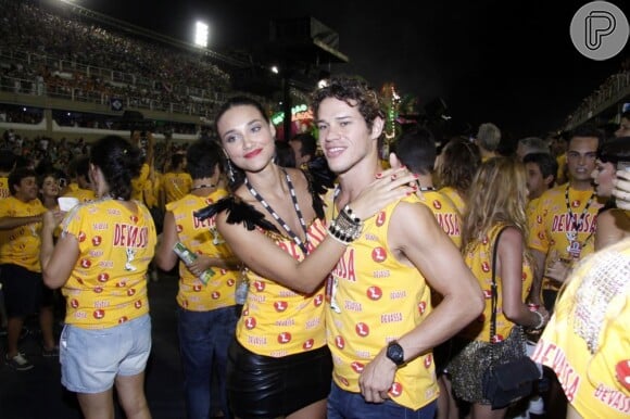 Débora Nascimento e José Loreto estão juntos desde que fizeram par romântico em 'Avenida Brasil'