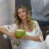 Gisele Bündchen diz sobre sua dieta: 'Água de coco é perfeito. Minha alimentação começou a mudar quando fiquei mais consciente e percebi que meu corpo é o meu templo'