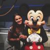 Bruna Marquezine se diverte em parque da Disney com amigos, em 27 de agosto de 2014