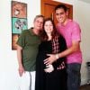 Ana Paula Tabalipa festejou o Dia dos Pais com seu pai e o marido