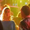 Fernando (Marco Ricca) se irrita ao encontrar Gilda (Leticia Spiller) na inauguração do Sushi Bar na discoteca, em 'Boogie Oogie'