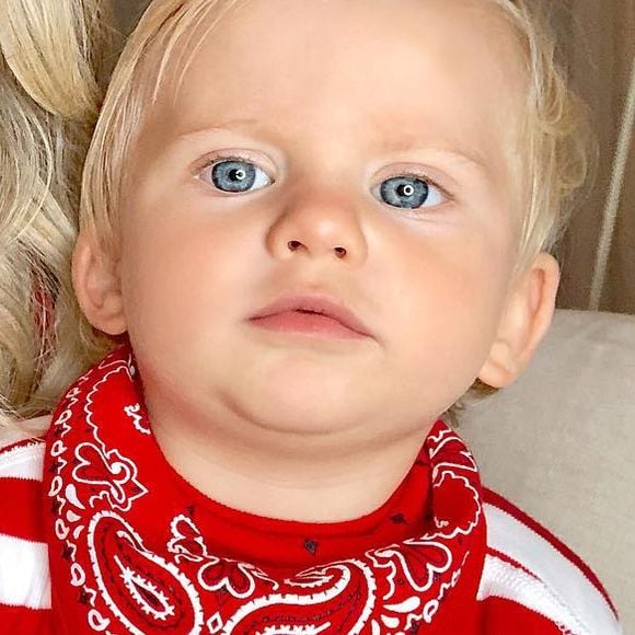 'Jamais perdi minha infância', declara Karina Bacchi sobre começar a trabalhar aos 4 anos