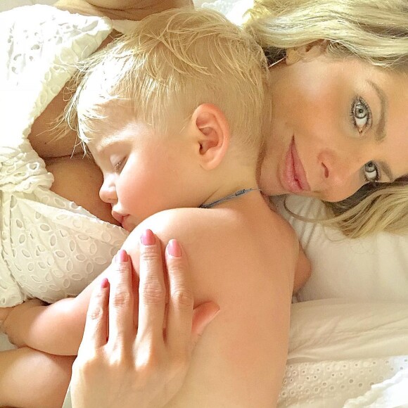 Karina Bacchi conta que poupa dinheiro recebido por exposição de Enrico