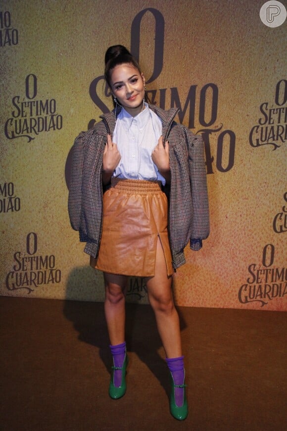 Giullia Buscacio usou look todo Miu Miu na festa de lançamento da novela 'O Sétimo Guardião'