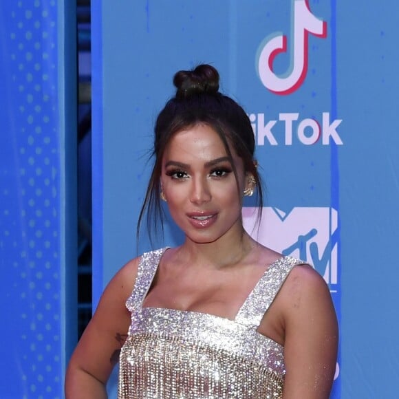 Anitta já havia adiantado período morando fora do Brasil