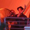 Beyoncé e Jay-Z trocam carinhos durante o festival de música Budweiser Made in America Festival, em 31 de agosto de 2014